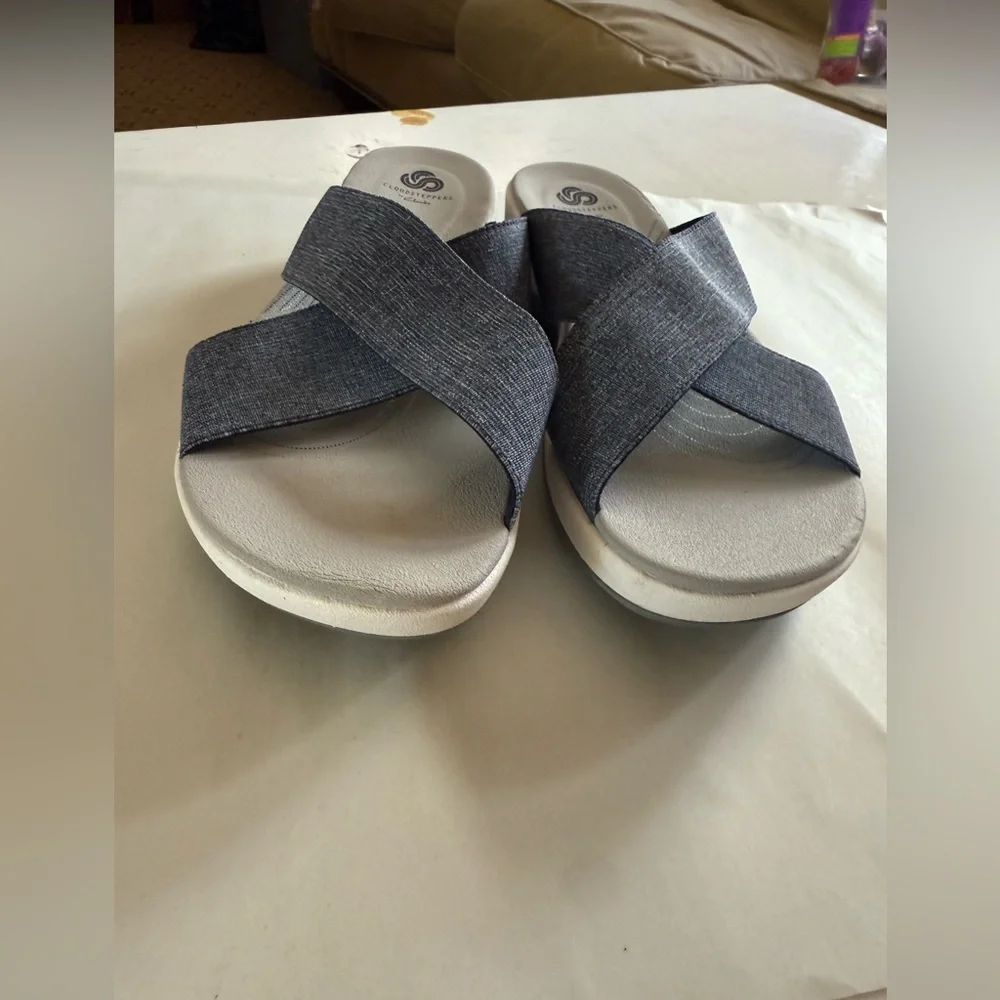 Cloudsteppers by Clarks Gray Sandals - Picture 2 of 4